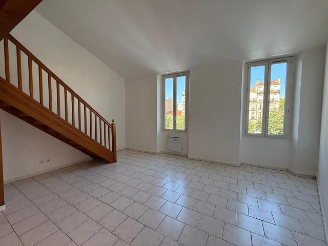 Location Appartement 3 pièces 62m² MARSEILLE 6ème