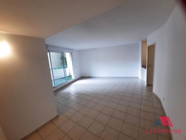Location Appartement 3 pièces 62m² MARSEILLE 8ème