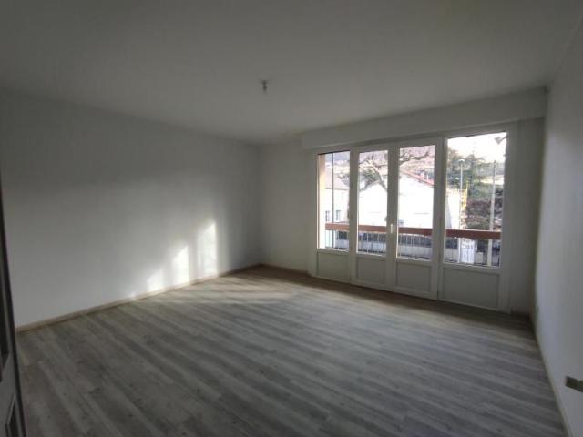 Location Appartement 3 pièces 62m² MILLAU 12100