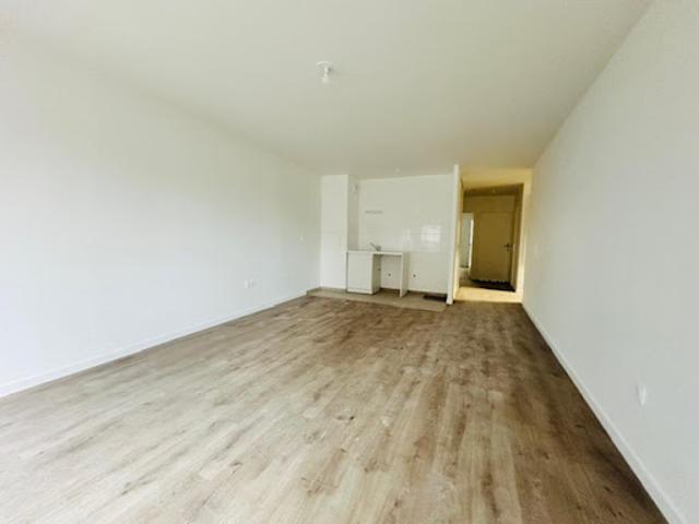 Location Appartement 3 pièces 67 m2 Aubervilliers