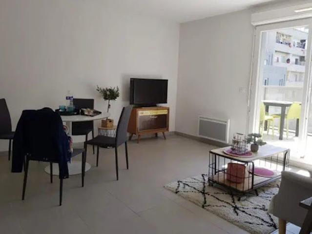 Location Appartement 3 pièces 67 m2 Marseille 3ème