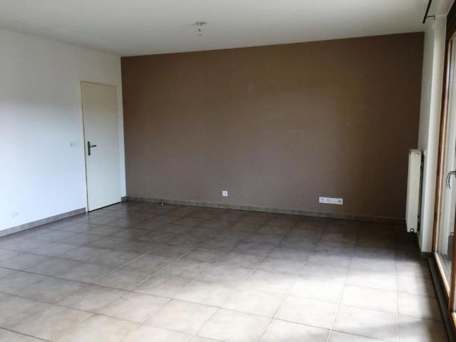 Location Appartement 3 pièces 67m² CHALLES LES EAUX 73190