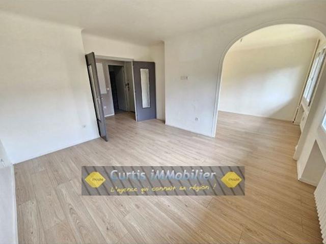 Location Appartement 3 pièces 67m² FRAISSES 42490