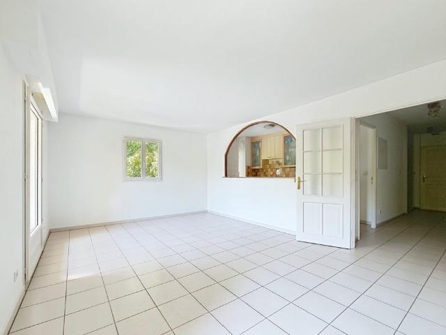 Location Appartement 3 pièces 67m² MOUGINS 06250