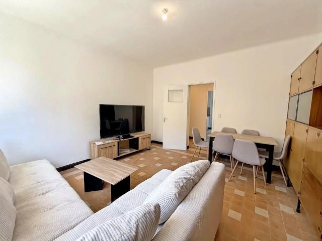 Location Appartement 3 pièces 67m² MARSEILLE 3ème