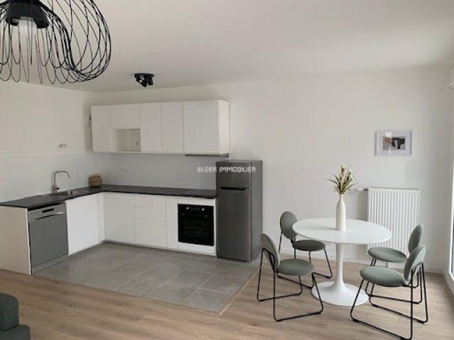Location Appartement 3 pièces 64.6 m2 Colombes