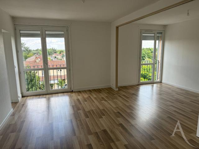 Location appartement 3 pièces, 64.75m², Châteauroux