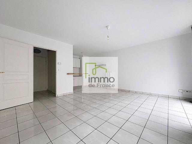 Location appartement 3 pièces 64.83 m² à Lille 59000 LILLE CENTRE TOUTES COMODITES