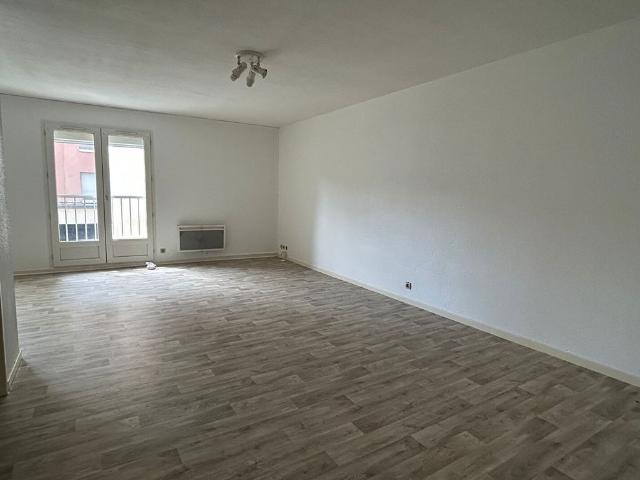 Location appartement 3 pièces, 64.32m², Bourg en Bresse