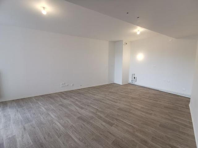 Location Appartement 3 pièces 64.3 m2 Aytre