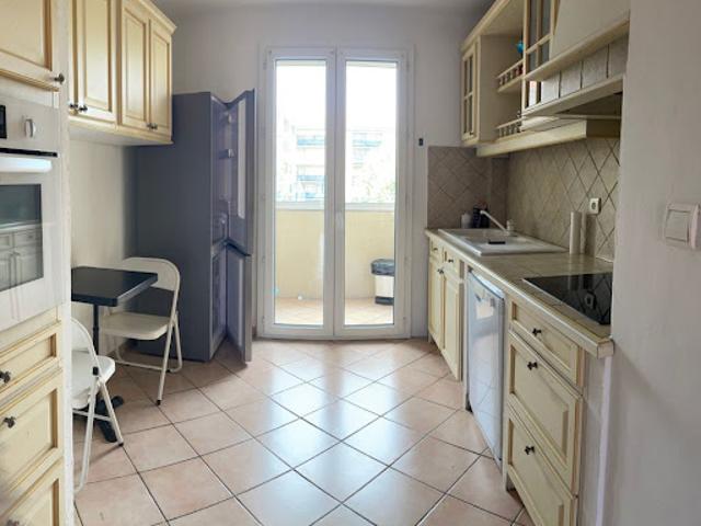 Location Appartement 3 pièces 64 m2 Aix en Provence
