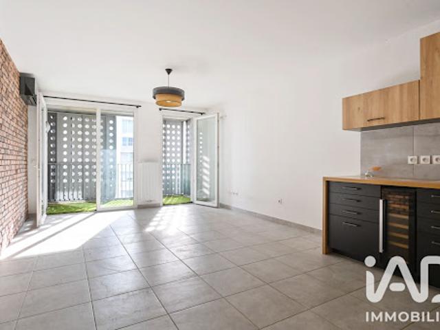 Location Appartement 3 pièces 64 m2 Marseille 2ème