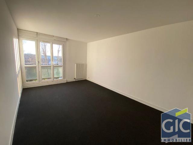 Location Appartement 3 pièces 64m²