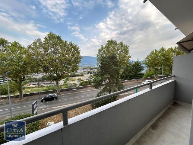 Location Appartement 3 pièces 64m² CHAMBERY 73000