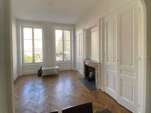 Location Appartement 3 pièces 64m² LYON 7ème