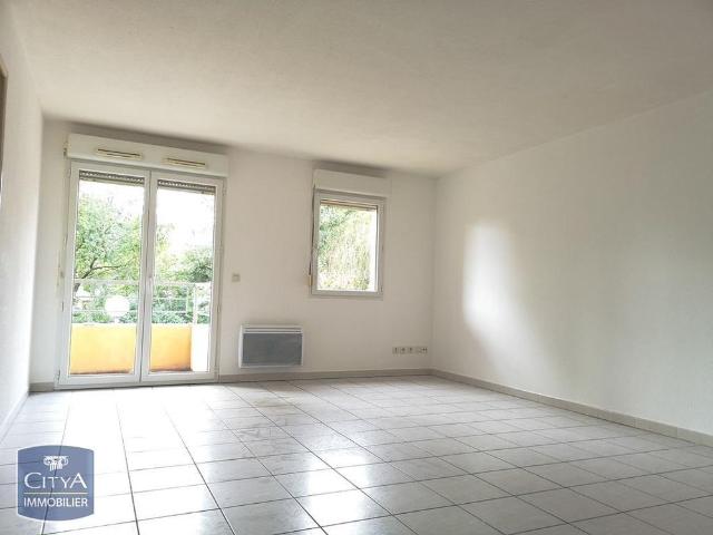 Location Appartement 3 pièces 64m² SORGUES 84700