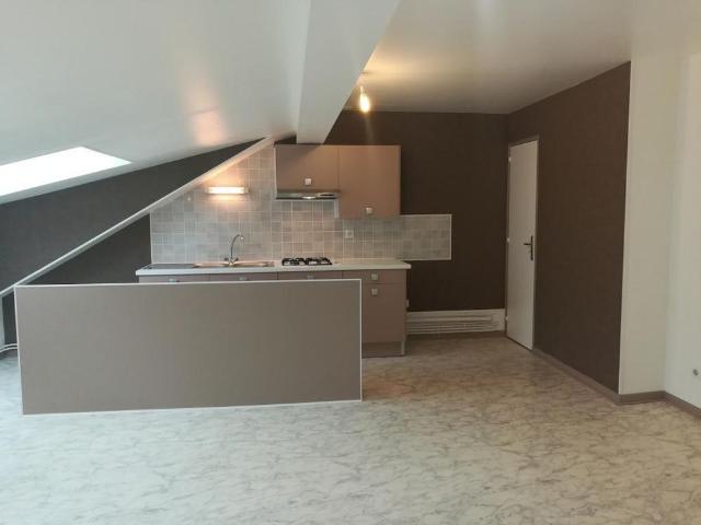 Location Appartement 3 pièces 64m² REMIREMONT 88200