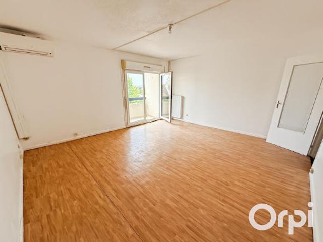 Location Appartement 3 pièces 65.52 m2 Bollene