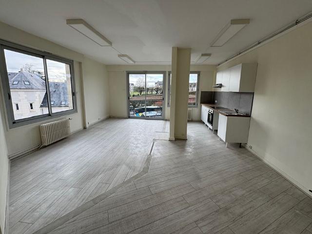 Location appartement 3 pièces, 65.56m², Blois