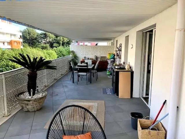 Location Appartement 3 pièces 65.9 m2 La Seyne sur Mer