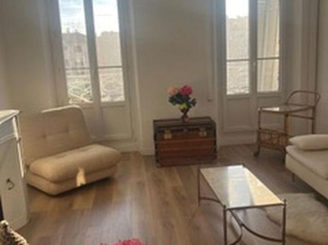 Location appartement 3 pièces, 65.00m², Toulon