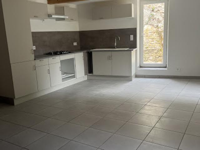 Location Appartement 3 pièces 65 m2 Dieulefit