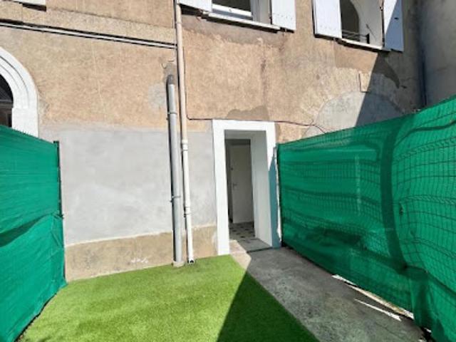 Location Appartement 3 pièces 65 m2 Meze