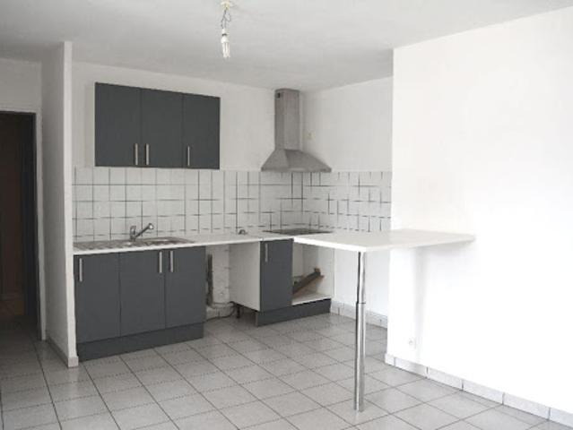 Location Appartement 3 pièces 65 m2 Remoulins