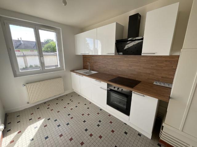 Location Appartement 3 pièces 65m² BOURGES 18000