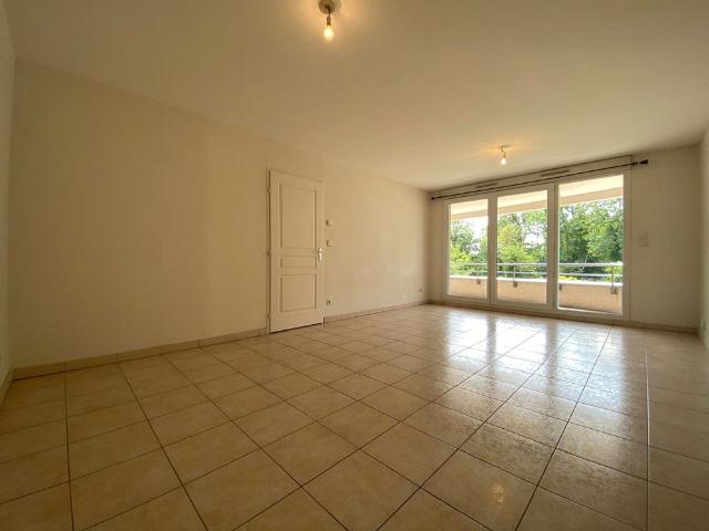 Location Appartement 3 pièces 65m² BESANCON 25000