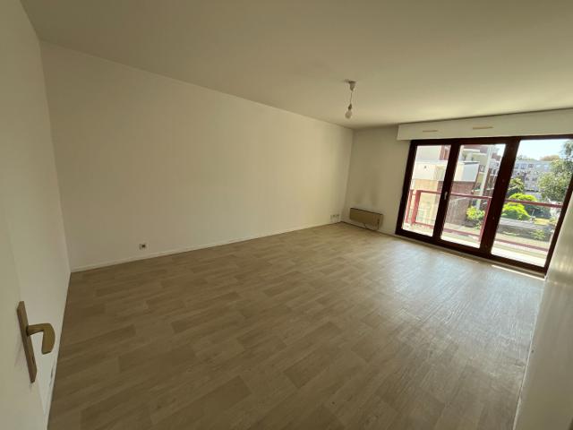 Location Appartement 3 pièces 65m² LILLE 59000