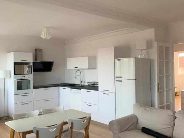 Location Appartement 3 pièces 65m² LYON 6ème