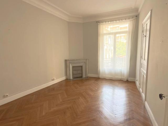 Location Appartement 3 pièces 65m² NICE 06000