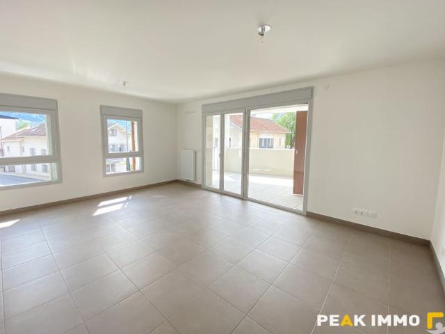 Location Appartement 3 pièces 65m² SALLANCHES 74700