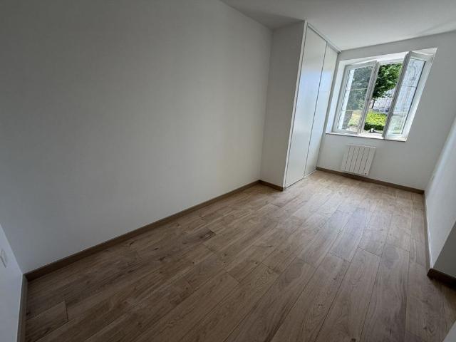 Location Appartement 3 pièces 65m² ST PAUL DE VARAX 01240