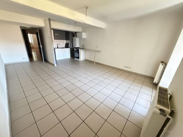 Location Appartement 3 pièces 65m² PONT DE VAUX 01190
