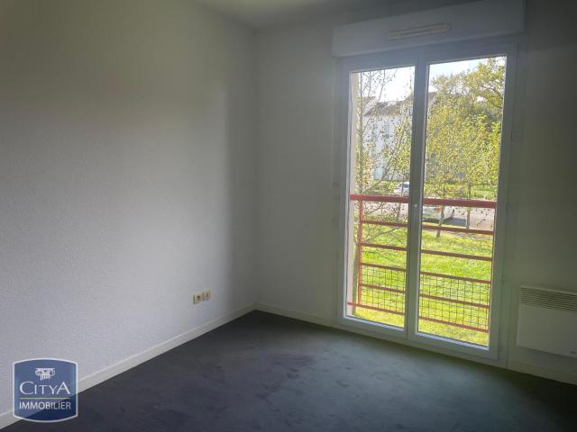 Location Appartement 3 pièces 65m² PARTHENAY 79200