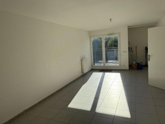 Location Appartement 3 pièces 65m² PESSAC 33600