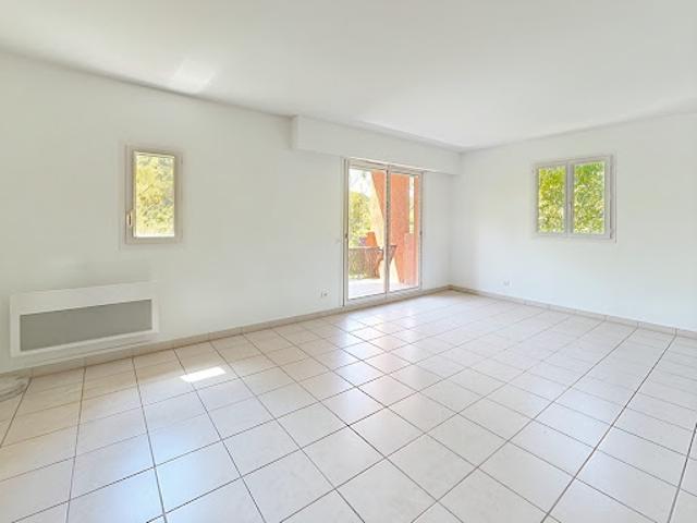 Location Appartement 3 pièces 66.6 m2 Mougins