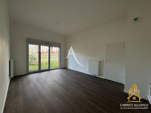 Location appartement 3 pièces, 66.00m², Melun