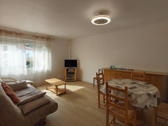 Location Appartement 3 pièces 66 m2 Ax les Thermes