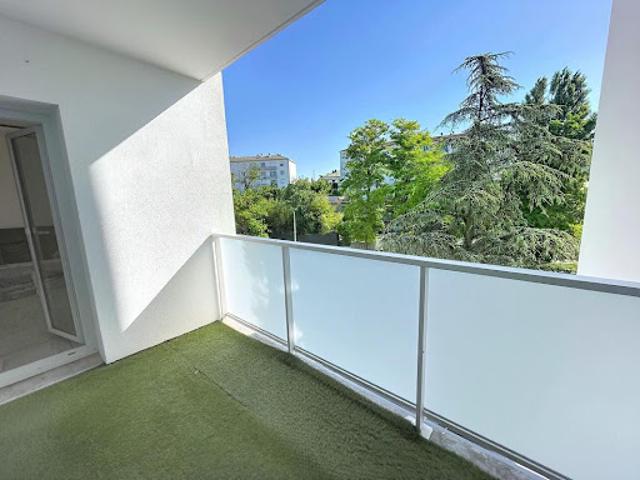Location Appartement 3 pièces 66 m2 Bourg les valence