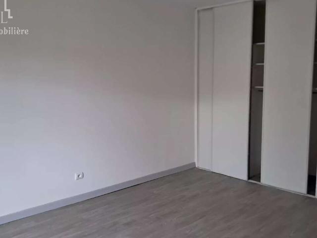 Location appartement 3 pièces 66 m² Sévérac d'Aveyron 12150