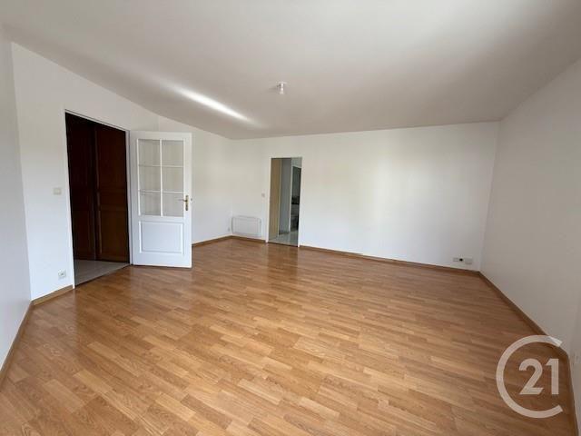 Location Appartement 3 pièces 66m² COULOMMIERS 77120