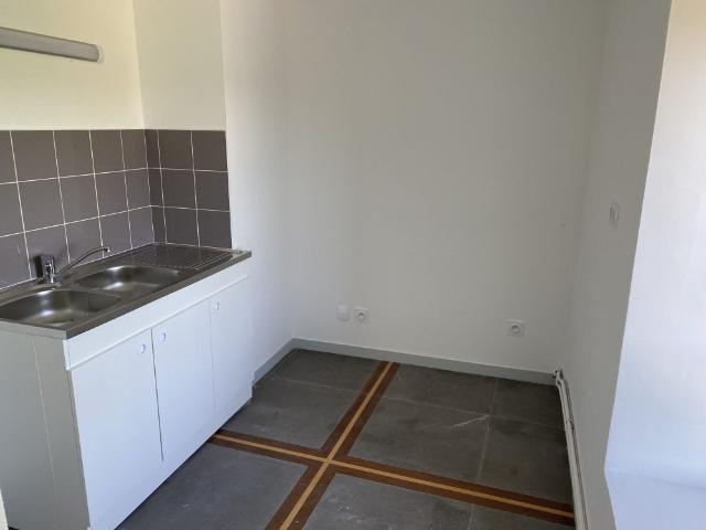Location Appartement 3 pièces 66m² BEAUREGARD 01480