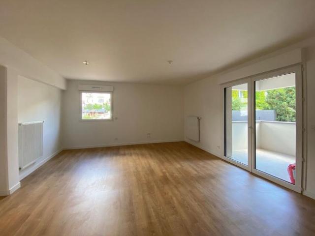 Location Appartement 3 pièces 66m² DEVILLE LES ROUEN 76250