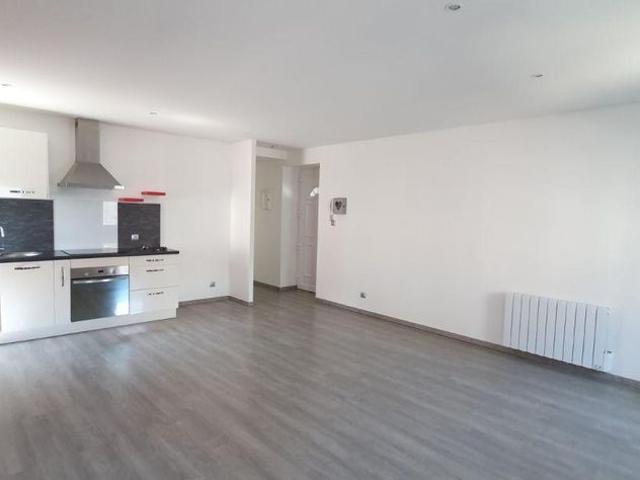 Location Appartement 3 pièces 66m² PRIVAS 07000