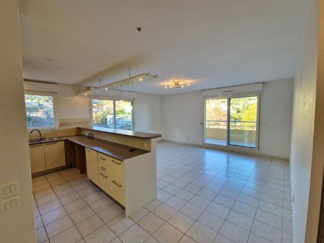 Location Appartement 3 pièces 66m² VENCE 06140