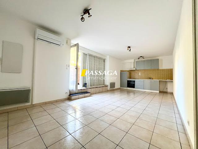Location Appartement 3 pièces 68.5 m2 Sévérac le Château
