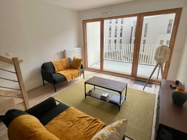 Location appartement 3 pièces, 68.00m², Montreuil